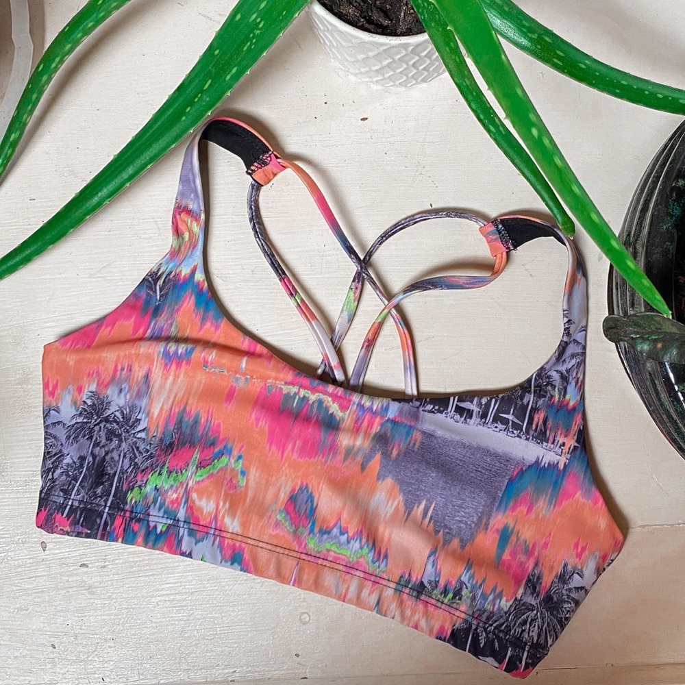 Onzie multi colored sports bra small